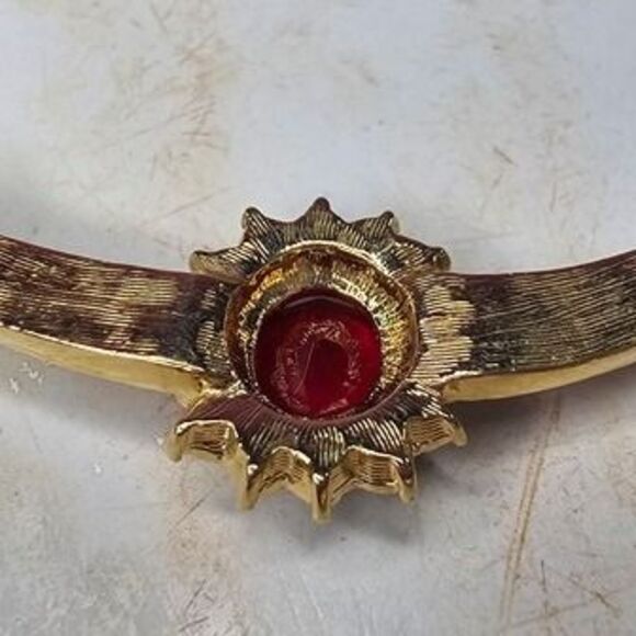 Gold Tone Red and Clear Glass Stone Formal Jewelry Set 16"L - Picture 6 of 7